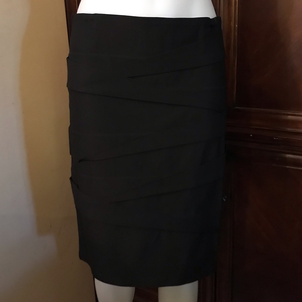 🆕 Color Swatch Black Midi Skirt-1XL